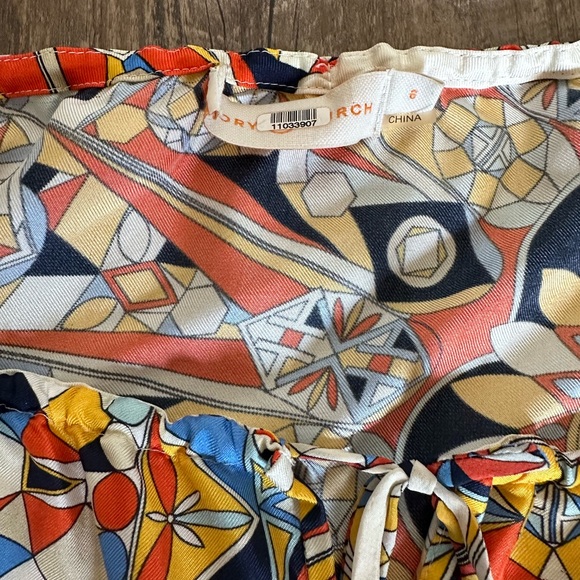 Tori Burch Alyssa Geometric top- size 6 - Picture 5 of 5